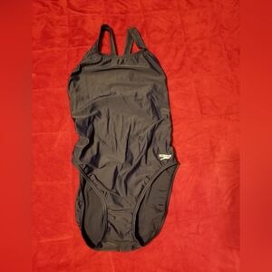 NWT Speedo Swinsuit Size 12/38 Color Dark Blue